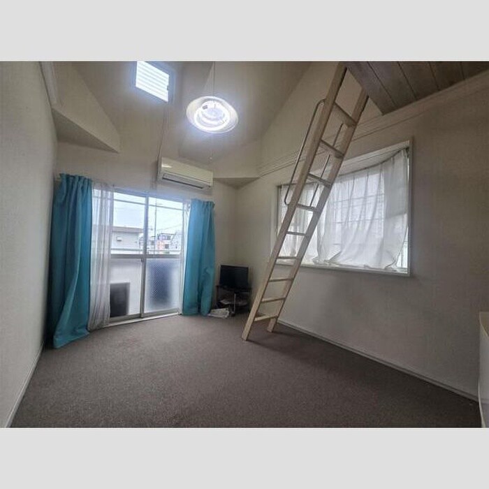 物件内観写真2　(居室)