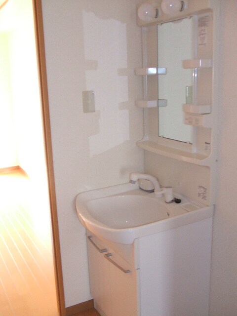 物件内観写真7　(洗面)