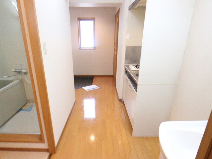 物件内観写真10　(廊下)