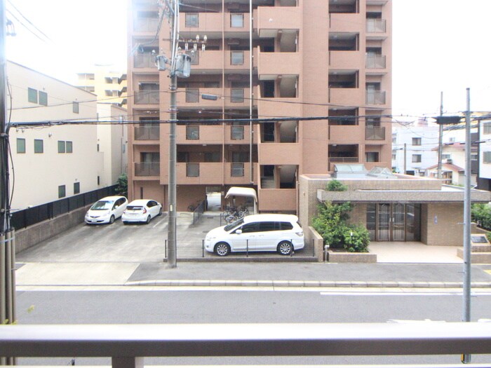 物件内観写真11　(室内からの展望)