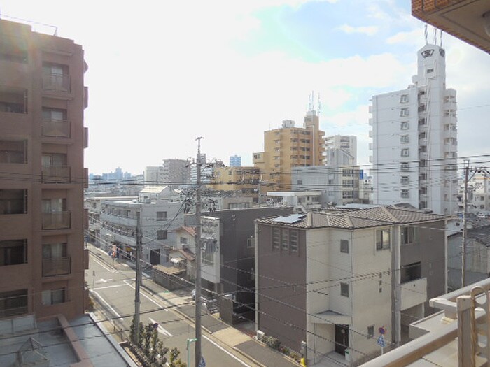 物件内観写真18　(室内からの展望)