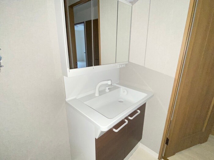 物件内観写真13　(洗面)