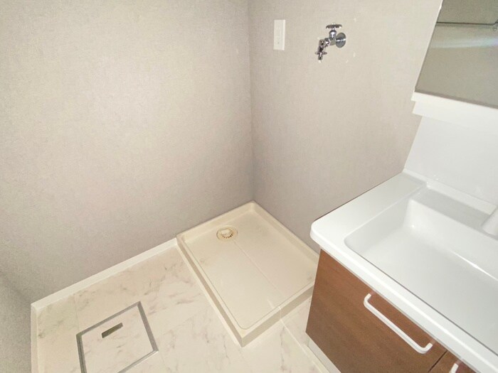 物件内観写真17　(洗濯機置場)