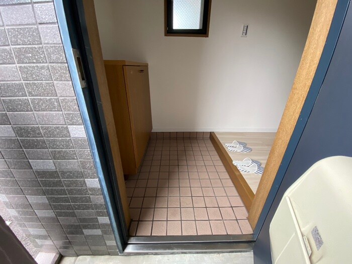 物件内観写真21　(玄関)