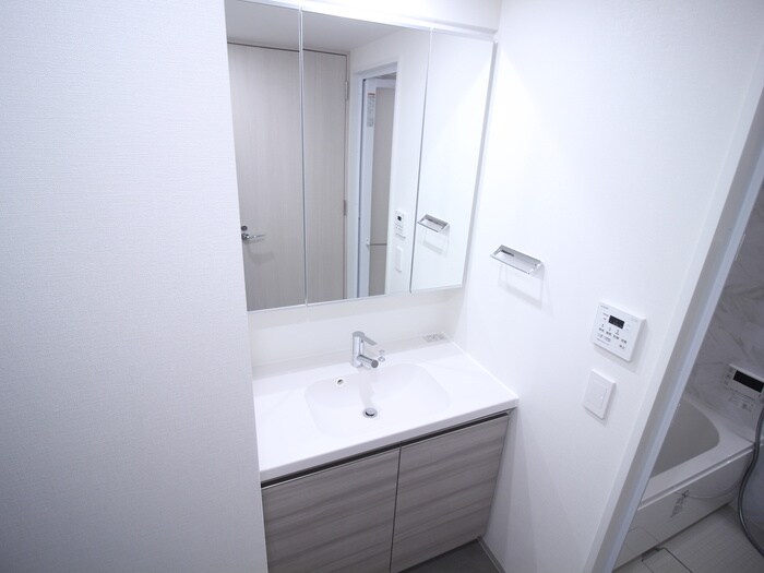 物件内観写真12　(洗面)