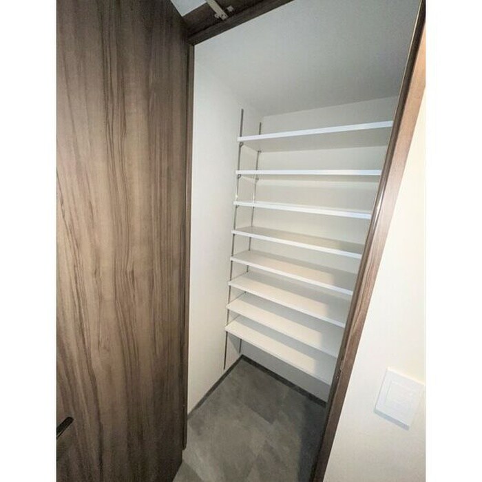 物件内観写真15　(靴箱)