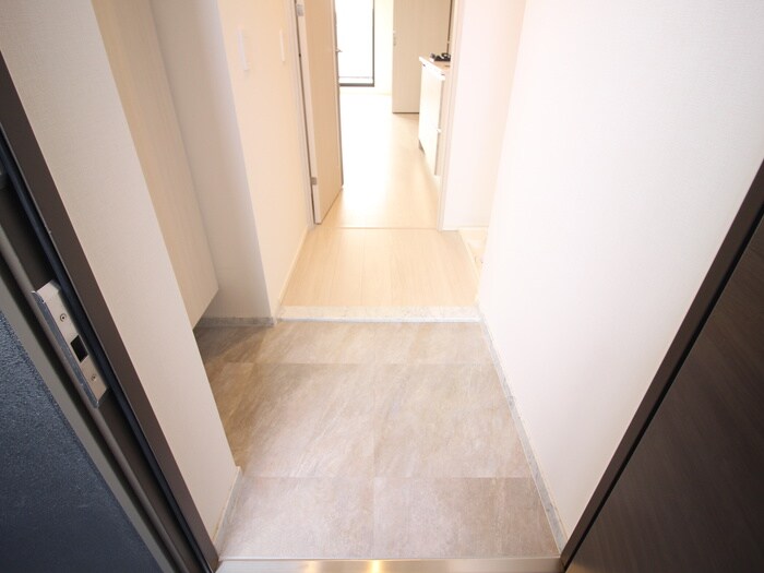 物件内観写真17　(玄関)