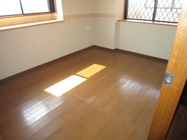 物件内観写真11　(居室)