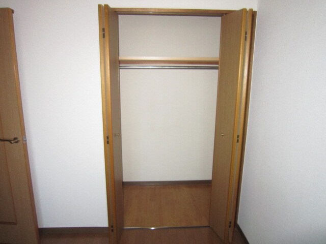 物件内観写真12　(収納)