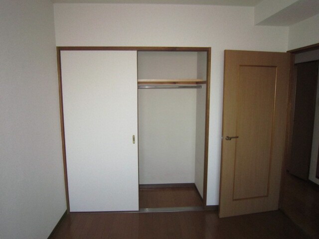 物件内観写真13　(収納)