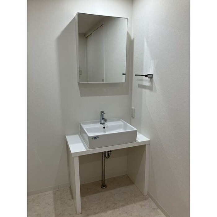 物件内観写真11　(洗面)