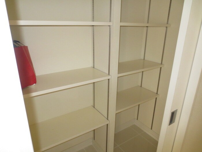 物件内観写真11　(靴箱)
