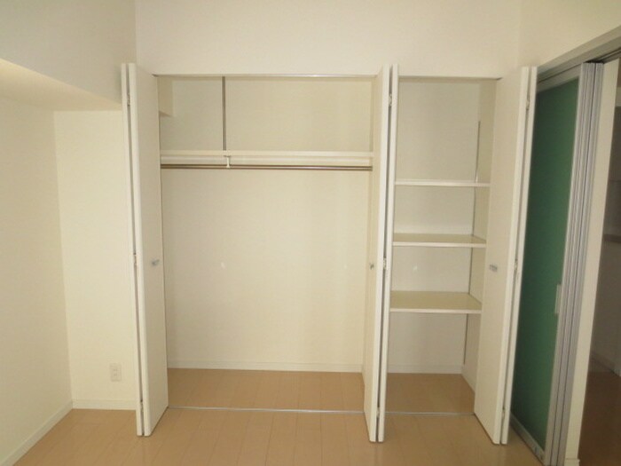 物件内観写真12　(収納)