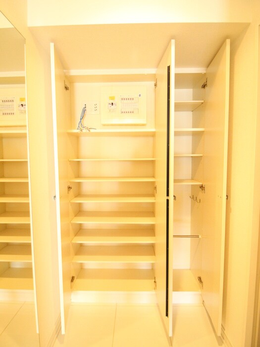 物件内観写真19　(靴箱)