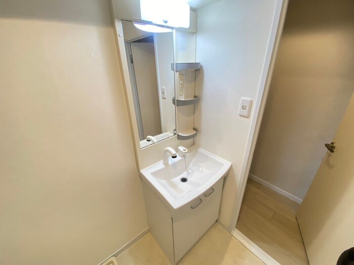 物件内観写真10　(洗面)