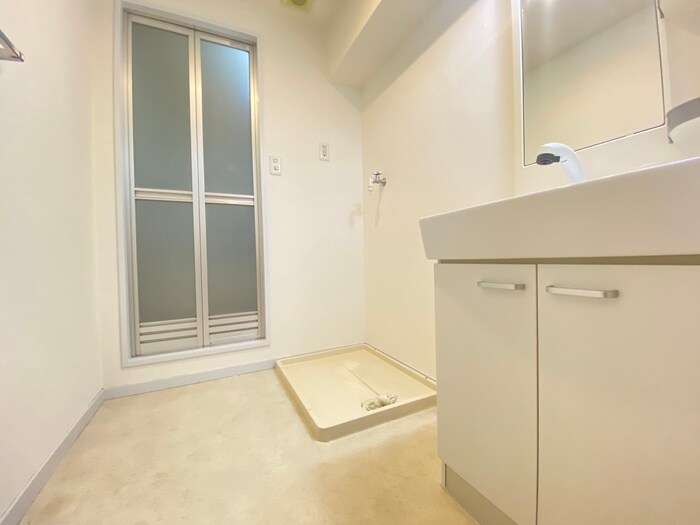 物件内観写真11　(洗濯機置場)