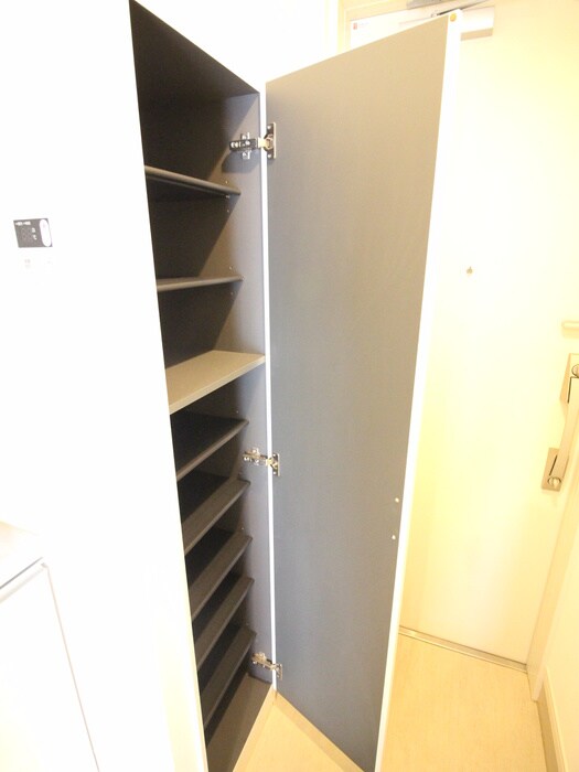 物件内観写真15　(靴箱)