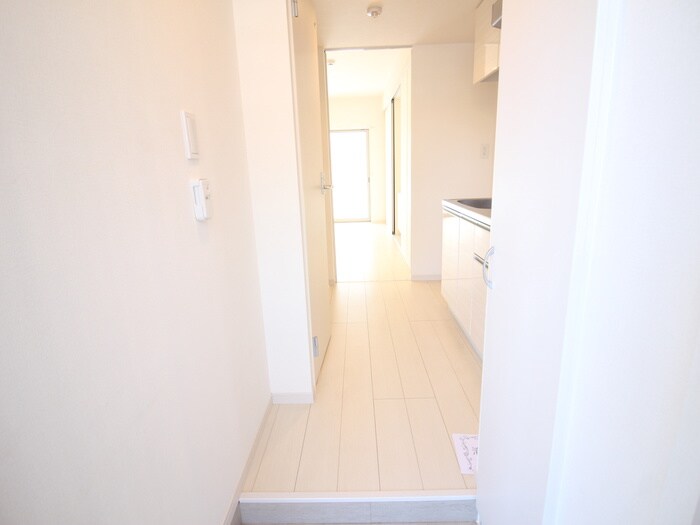 物件内観写真20　(廊下)