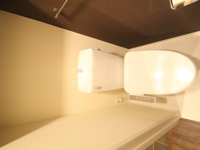 物件内観写真9　(トイレ)