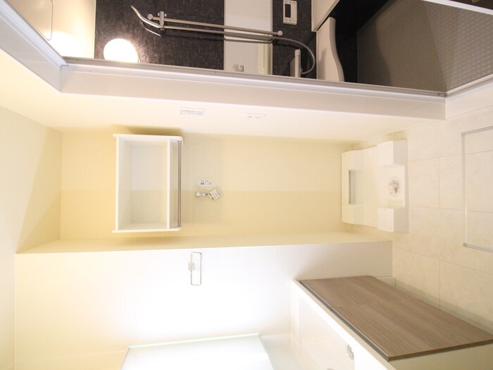 物件内観写真10　(洗濯機置場)