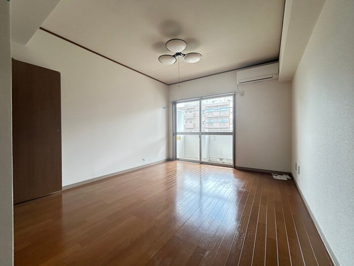 物件内観写真19　(居室)