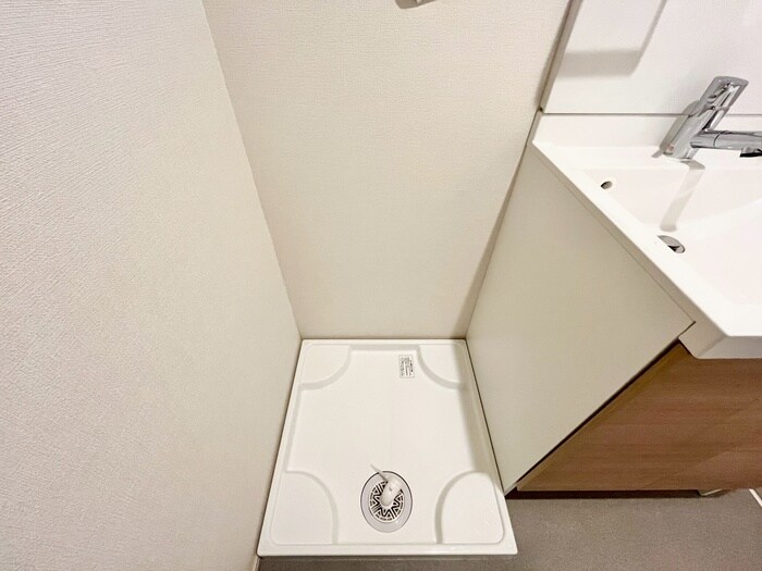 物件内観写真15　(洗濯機置場)