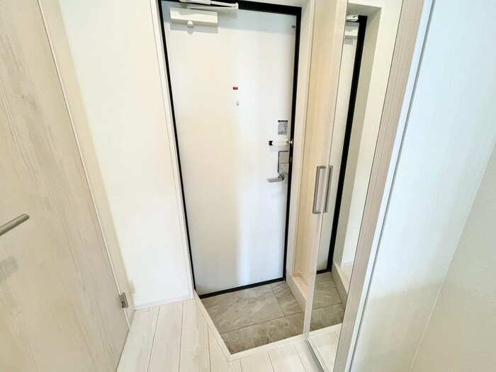 物件内観写真17　(玄関)