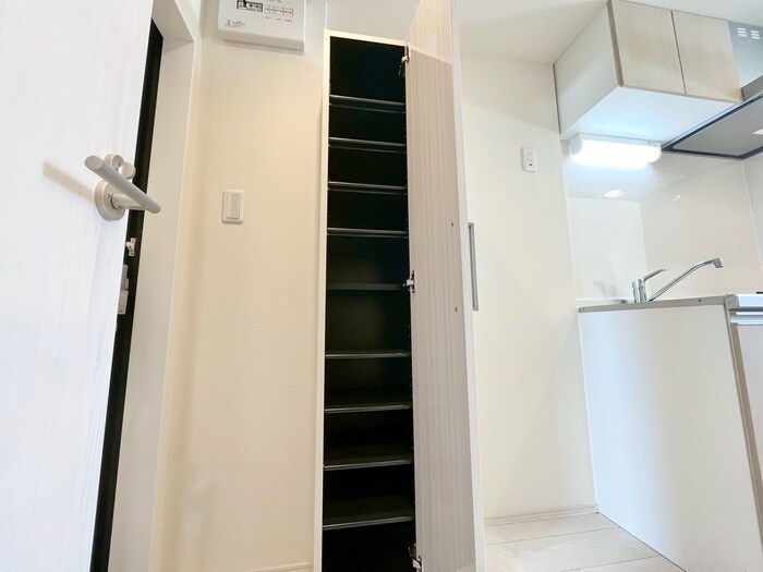 物件内観写真18　(靴箱)