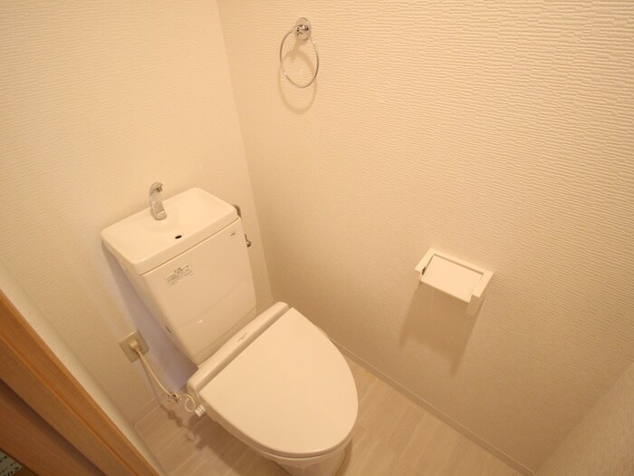 物件内観写真13　(トイレ)