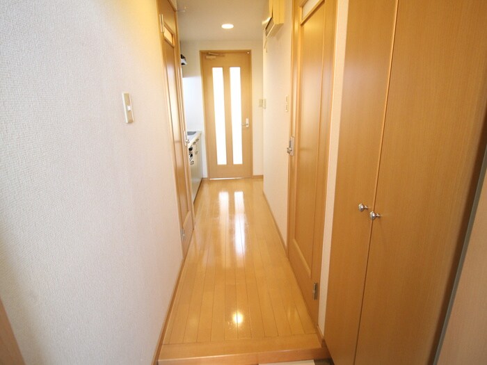 物件内観写真14　(廊下)