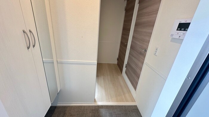物件内観写真15　(玄関)