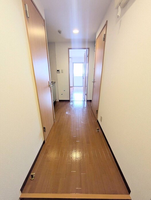 物件内観写真10　(廊下)