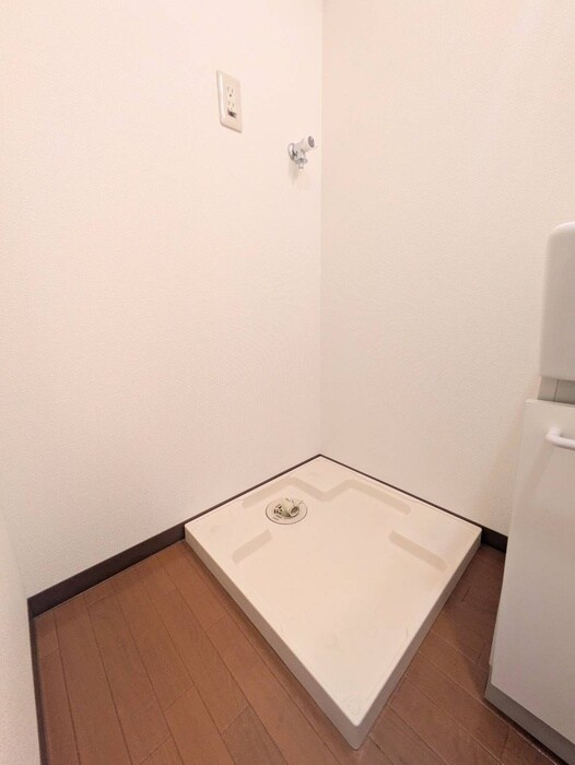 物件内観写真15　(洗濯機置場)