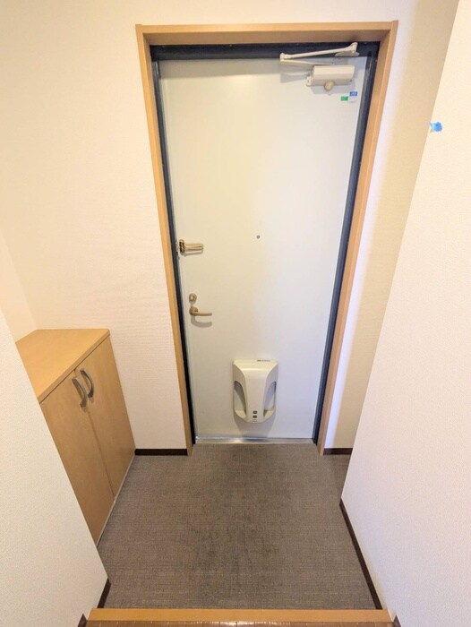 物件内観写真18　(玄関)