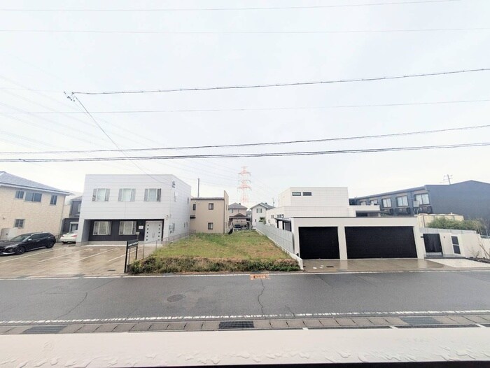 物件内観写真22　(室内からの展望)