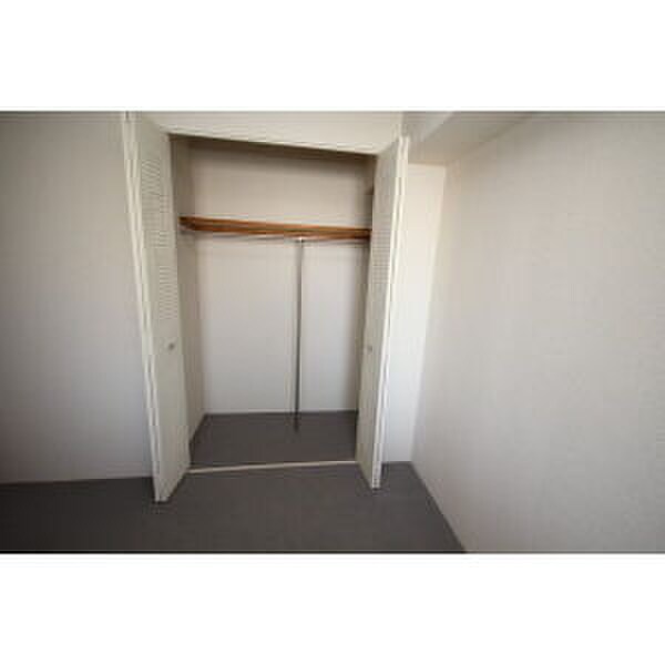 物件内観写真10　(収納)