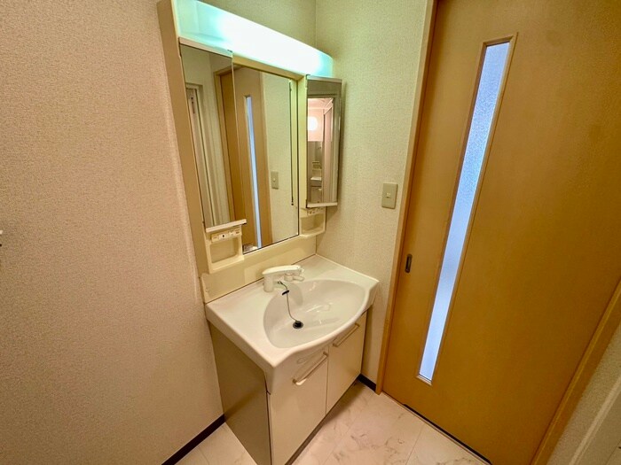 物件内観写真15　(洗面)