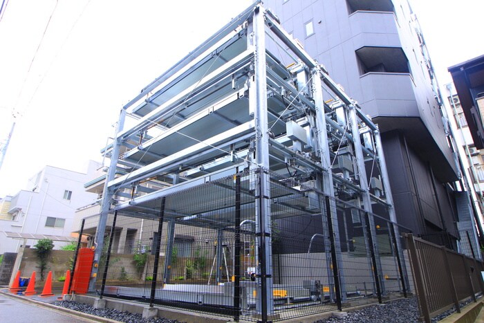 物件外観写真3　(駐車場)