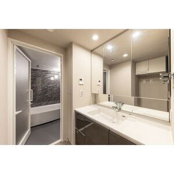 物件内観写真11　(洗面)