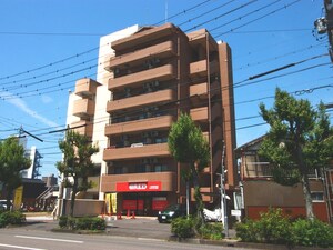 ルミエ－ル松降外観写真