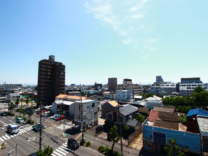 物件内観写真22　(室内からの展望)