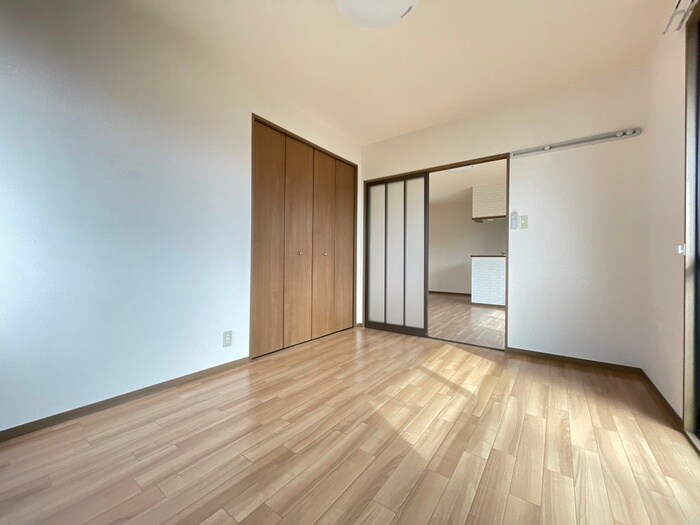 物件内観写真8　(居室)