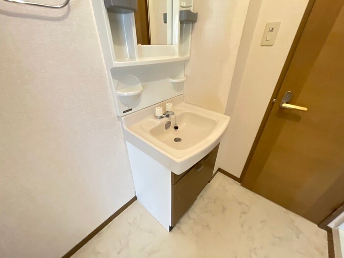 物件内観写真12　(洗面)