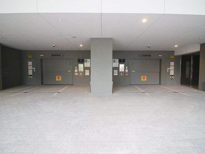 物件外観写真6　(駐車場)