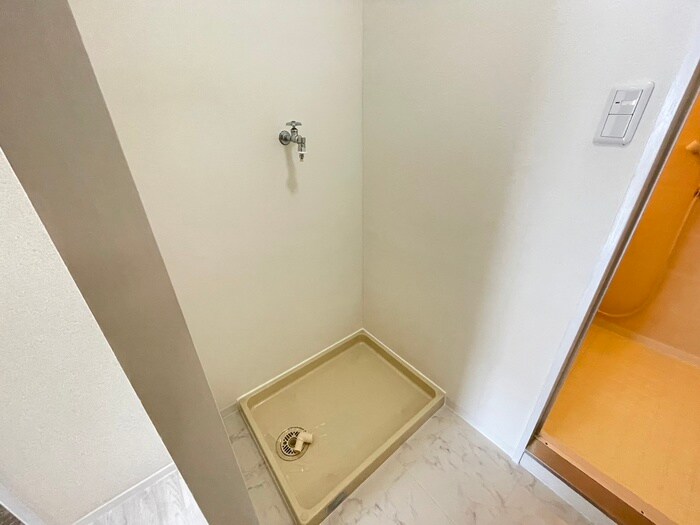 物件内観写真21　(洗濯機置場)