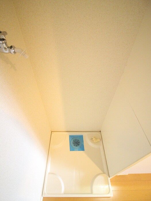 物件内観写真13　(洗濯機置場)