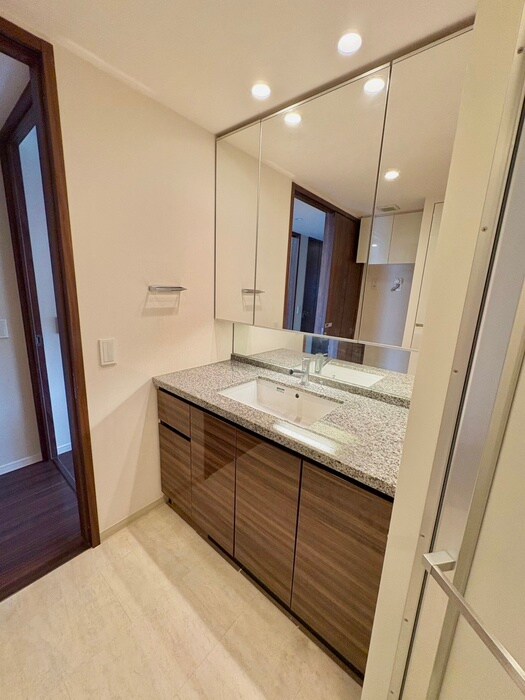 物件内観写真10　(洗面)