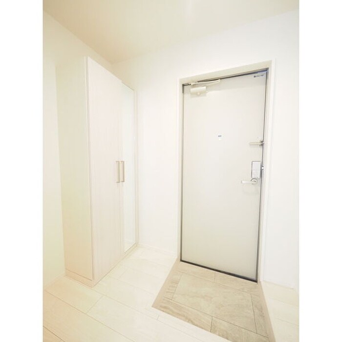 物件内観写真14　(玄関)