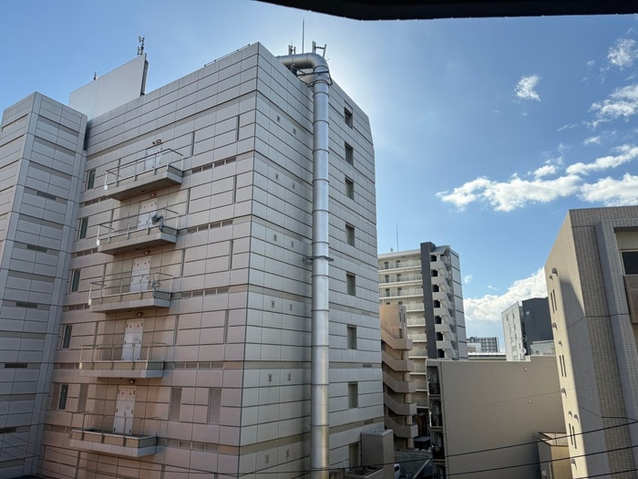 物件内観写真17　(室内からの展望)