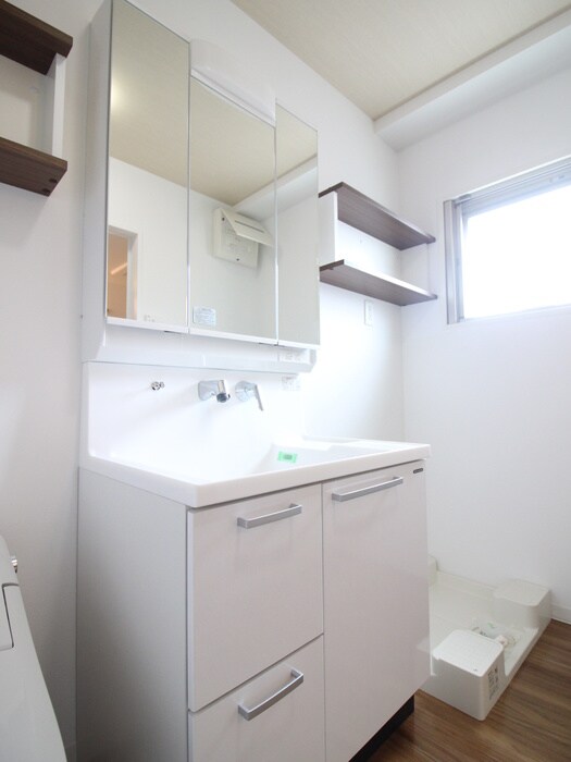 物件内観写真13　(洗面)